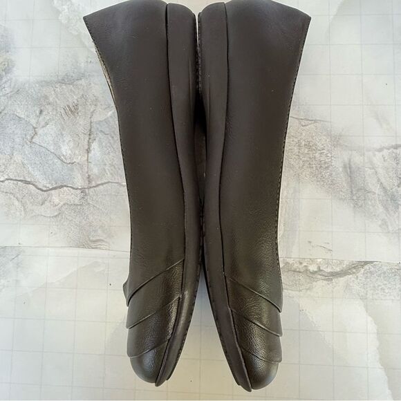 Cliffs by White Mountain Flats • Dark Green • Size 8 • Comfort Ballet Shoes • - Picture 4 of 14